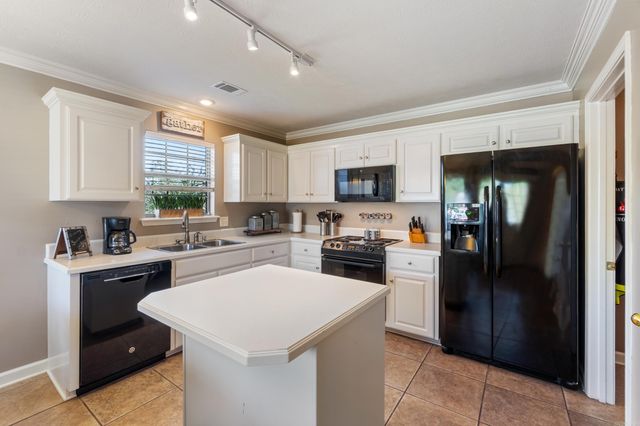 4640 Valiant, Conway, AR 72034