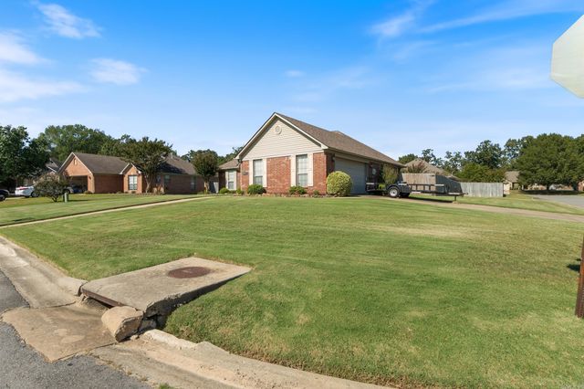 4640 Valiant, Conway, AR 72034