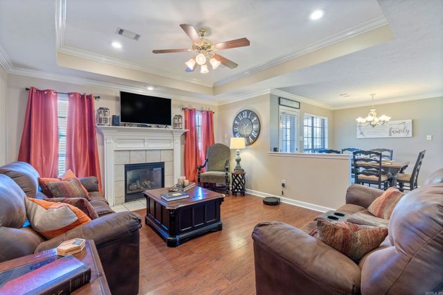 4640 Valiant, Conway, AR 72034