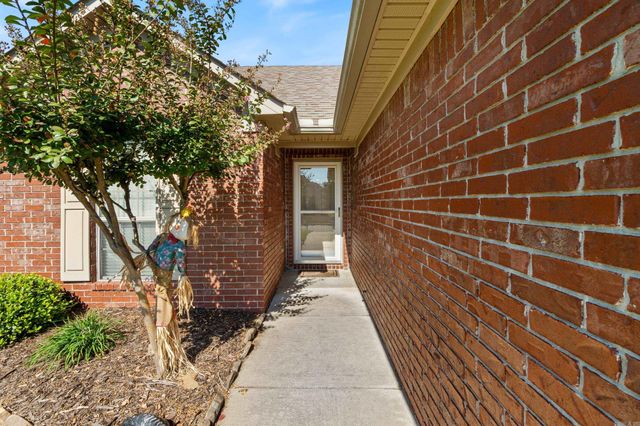 4640 Valiant, Conway, AR 72034