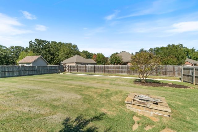 4640 Valiant, Conway, AR 72034