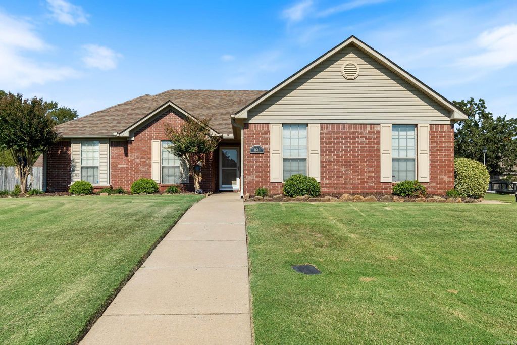 4640 Valiant, Conway, AR 72034