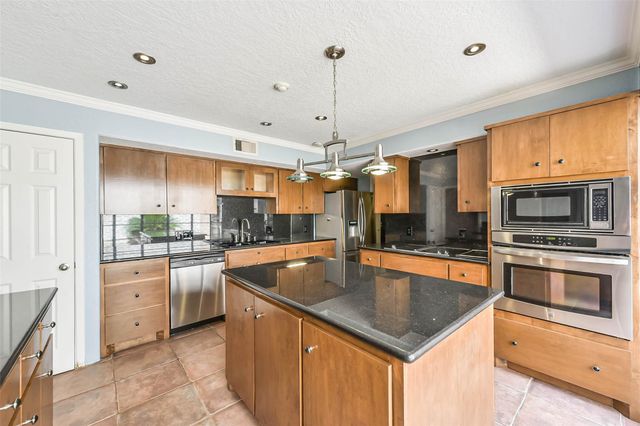 4008 Breakwood Drive, Houston, TX 77025