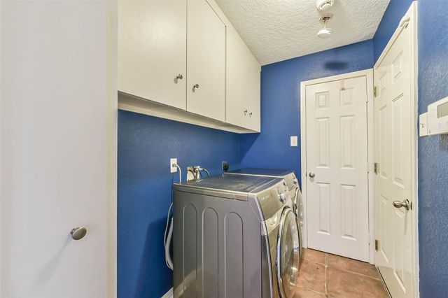 4008 Breakwood Drive, Houston, TX 77025