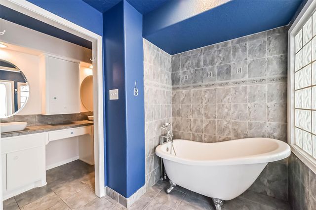4008 Breakwood Drive, Houston, TX 77025
