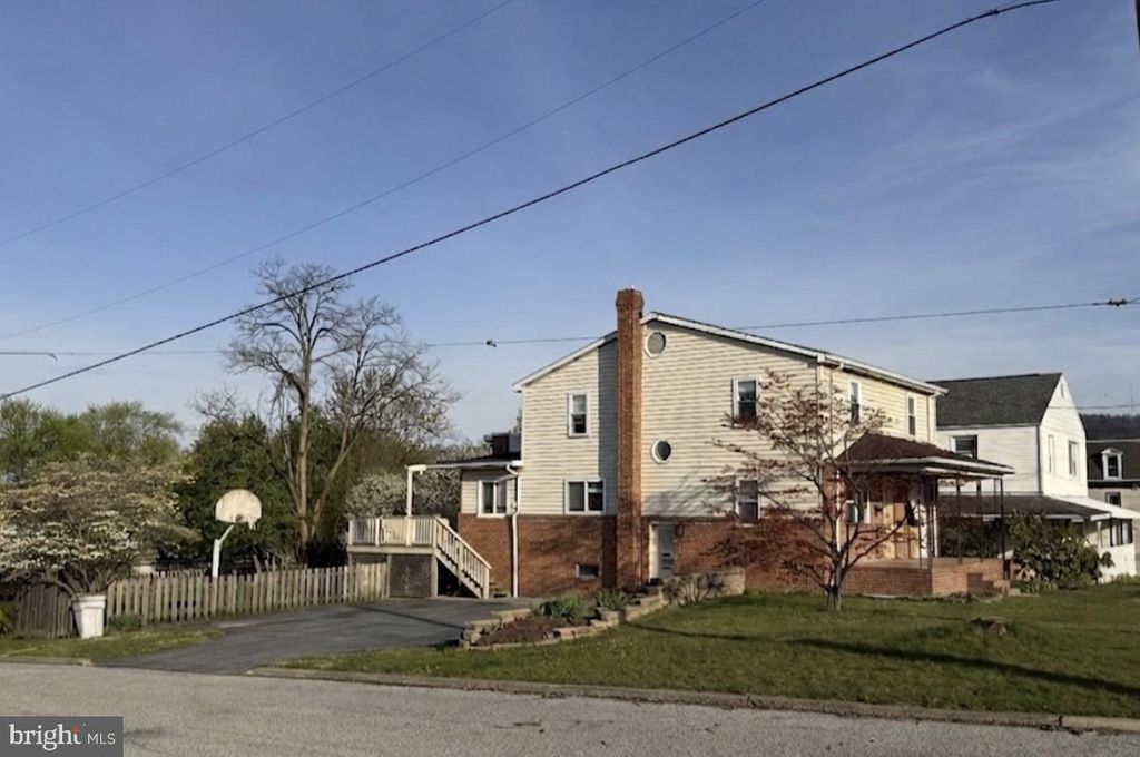 501 BRICK CHURCH RD, Enola, PA 17025