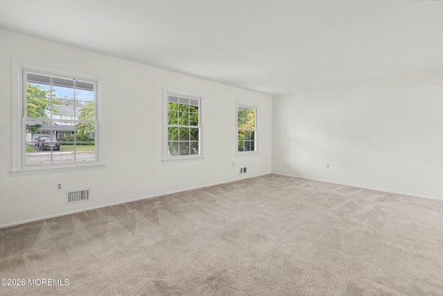 1075 Torremolinos Court, Toms River, NJ 08753