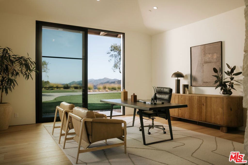 Image 35 of property listing at 2551 White Stallion Road, Thousand Oaks, CA 91361