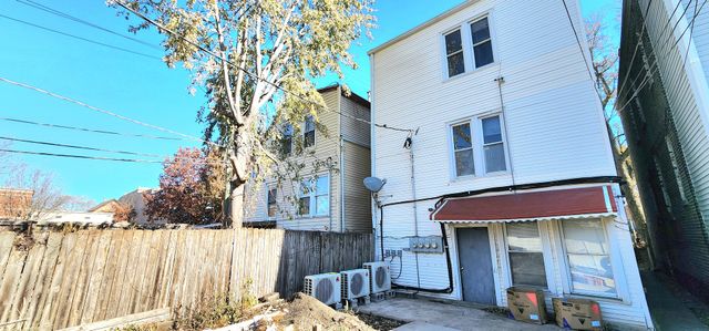 3520 S Winchester Avenue G, Chicago, IL 60609