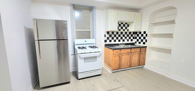 3520 S Winchester Avenue G, Chicago, IL 60609