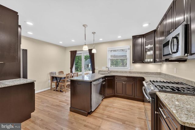 1240 PINE HILL RD, Mclean, VA 22101