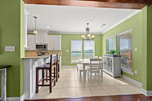 31067 Autumn Lake Dr, Walker, LA 70785