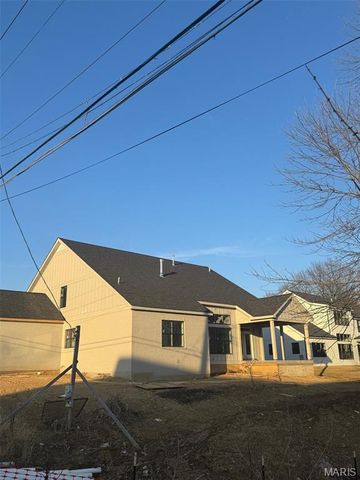 9504 Old Bonhomme Road, Olivette, MO 63132