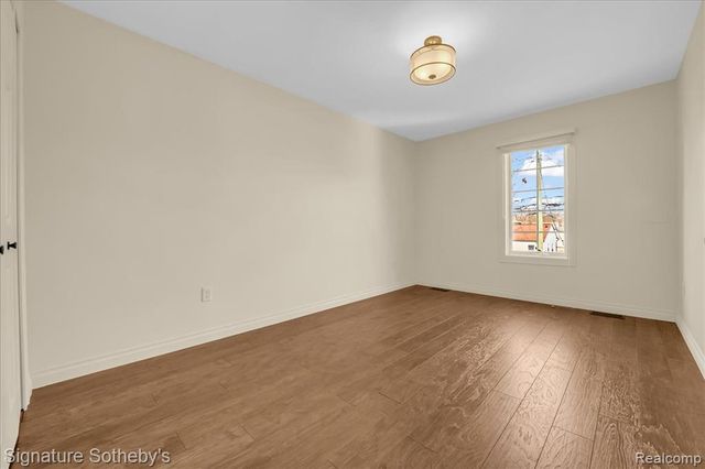 621 Dewey Street, Royal Oak, MI 48067