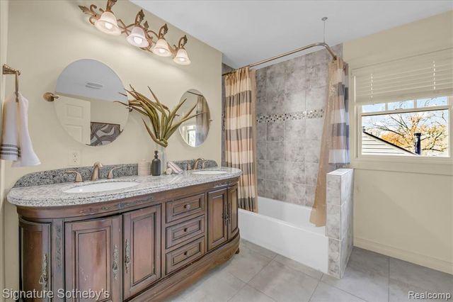 621 Dewey Street, Royal Oak, MI 48067