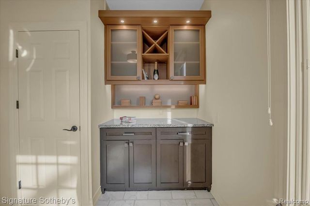 621 Dewey Street, Royal Oak, MI 48067