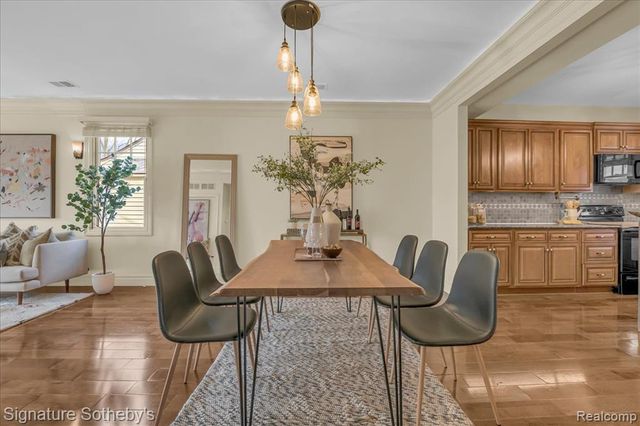 621 Dewey Street, Royal Oak, MI 48067