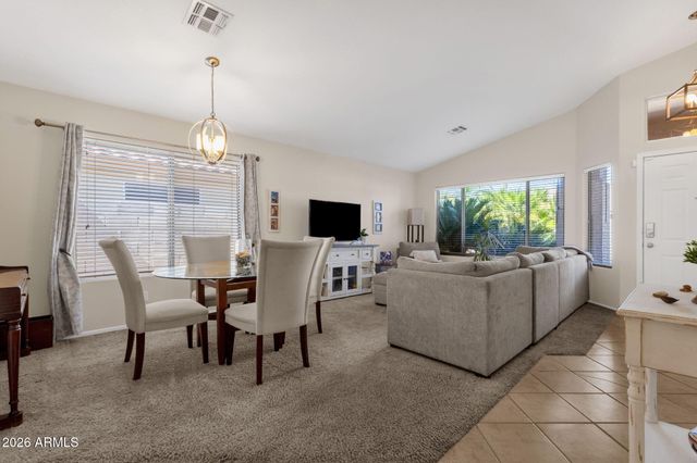 672 N BRIDLEGATE Drive, Gilbert, AZ 85234