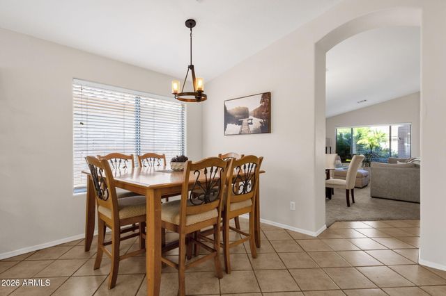 672 N BRIDLEGATE Drive, Gilbert, AZ 85234