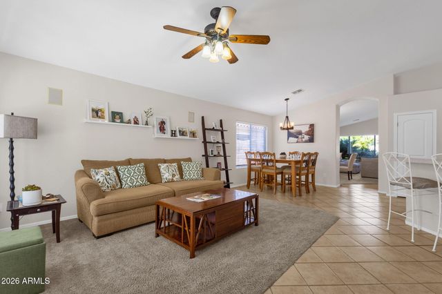672 N BRIDLEGATE Drive, Gilbert, AZ 85234