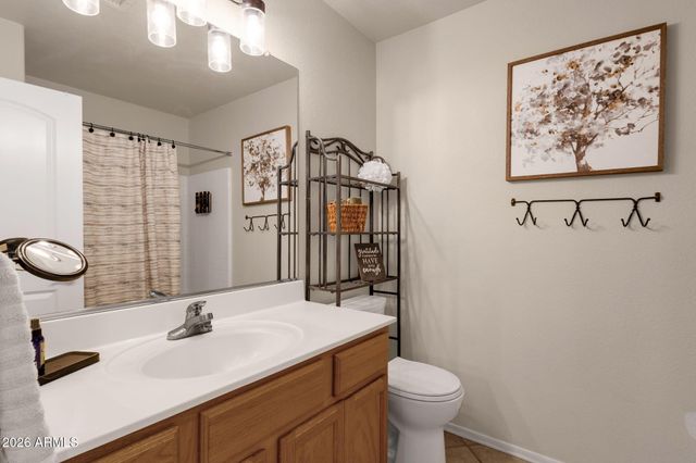672 N BRIDLEGATE Drive, Gilbert, AZ 85234