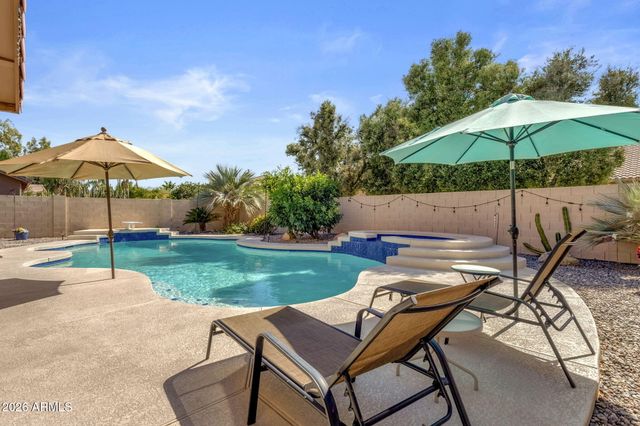 672 N BRIDLEGATE Drive, Gilbert, AZ 85234