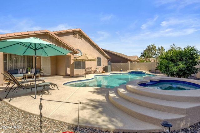 672 N BRIDLEGATE Drive, Gilbert, AZ 85234
