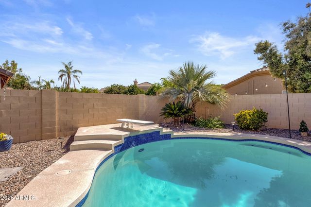 672 N BRIDLEGATE Drive, Gilbert, AZ 85234