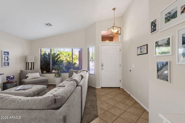 672 N BRIDLEGATE Drive, Gilbert, AZ 85234