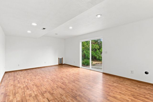 328 E Beverly Ave, Medical Lake, WA 99022