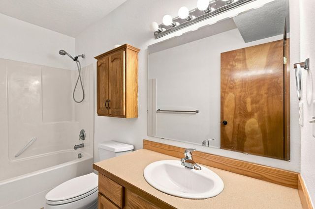 328 E Beverly Ave, Medical Lake, WA 99022