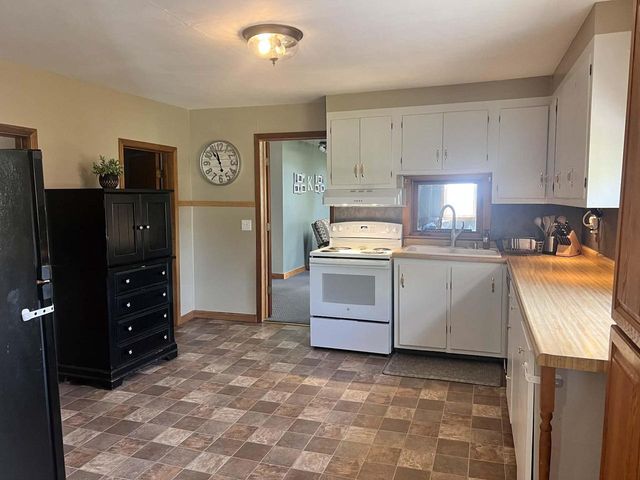 203 Main Street, Ridgeway, WI 53582