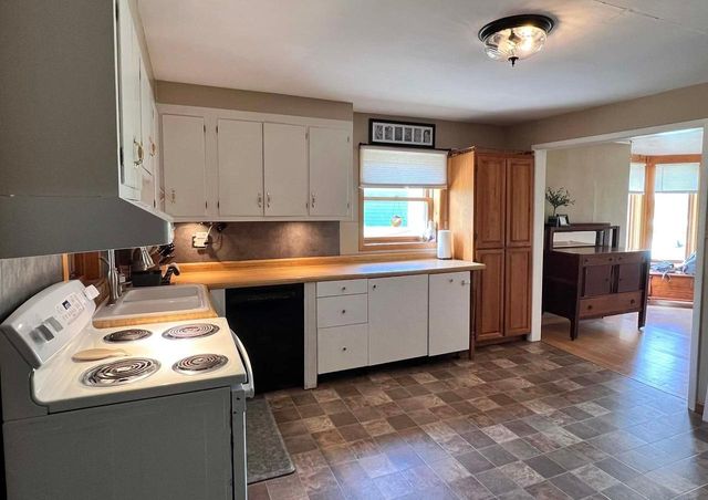 203 Main Street, Ridgeway, WI 53582