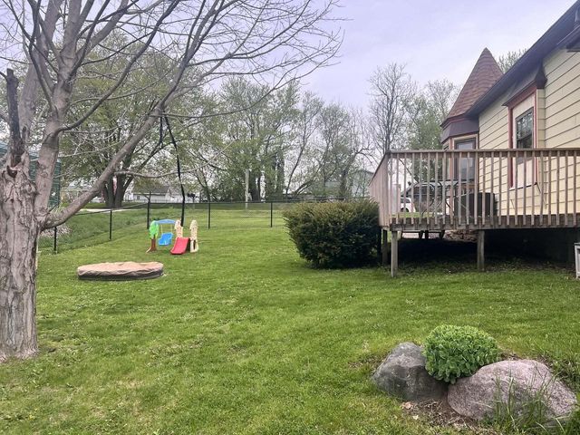 203 Main Street, Ridgeway, WI 53582