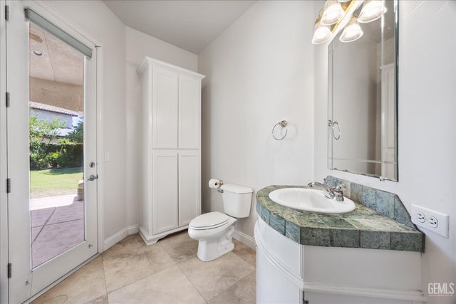 11509 Haydock Court, Bakersfield, CA 93311