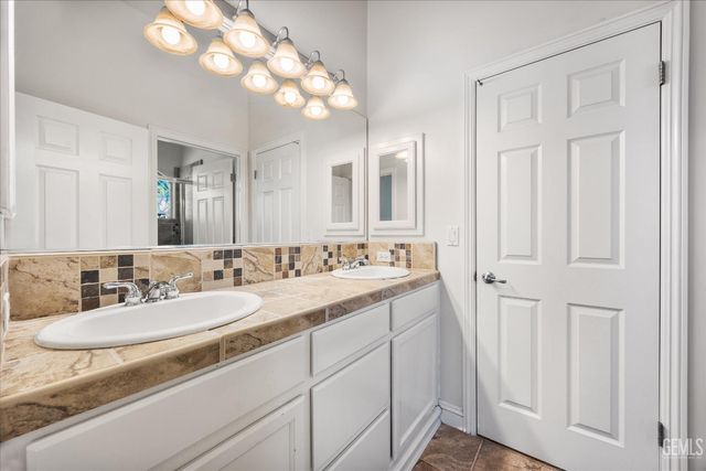 11509 Haydock Court, Bakersfield, CA 93311