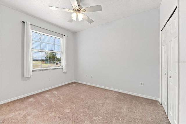 5852 AUTUMN SHIRE, Zephyrhills, FL 33541