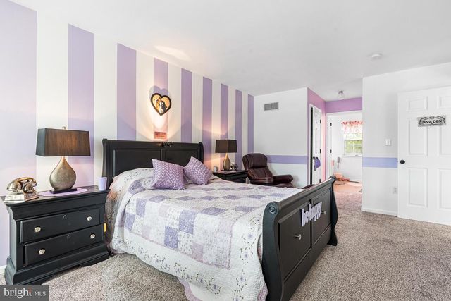 19 HOWARD ST, Carneys Point, NJ 08069