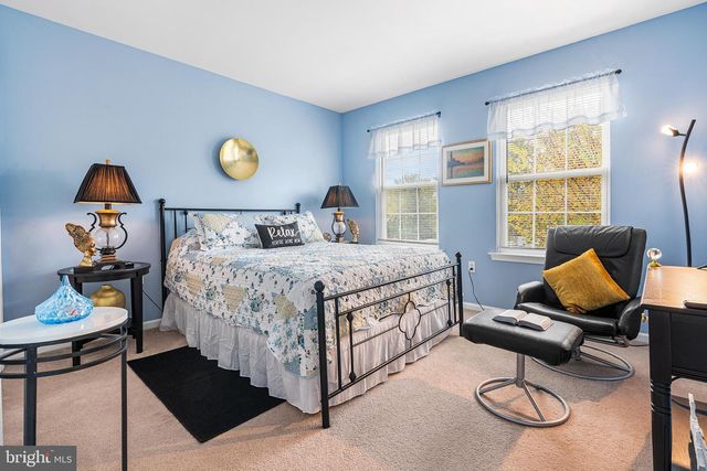 19 HOWARD ST, Carneys Point, NJ 08069