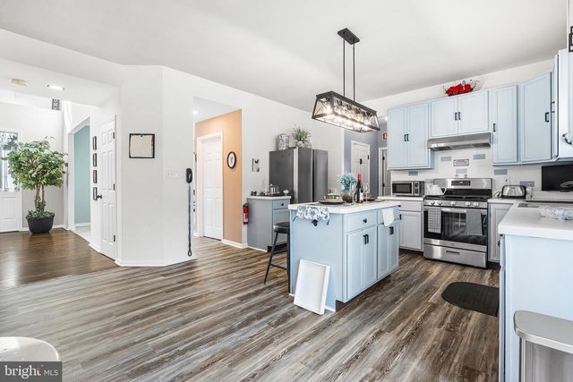 19 HOWARD ST, Carneys Point, NJ 08069