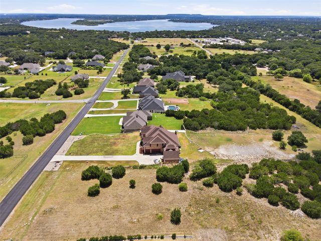 7076 Heathington Boulevard, Granbury, TX 76049