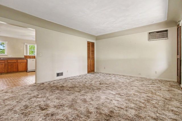 4295 Hutchinson Road, Cincinnati, OH 45248