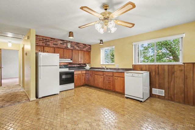 4295 Hutchinson Road, Cincinnati, OH 45248