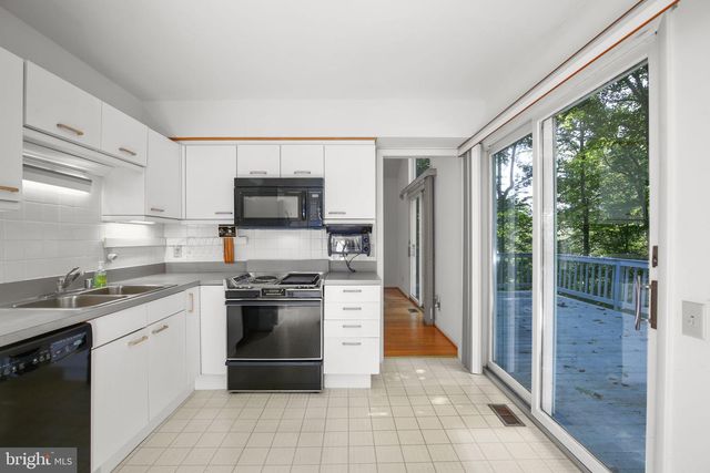 7 RIVER OAK PL, Fredericksburg, VA 22407