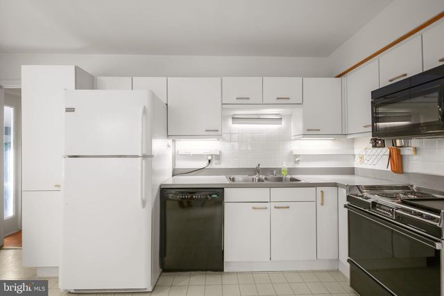 7 RIVER OAK PL, Fredericksburg, VA 22407