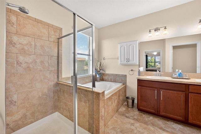 1261 LONG COVE LOOP 1261, Davenport, FL 33896