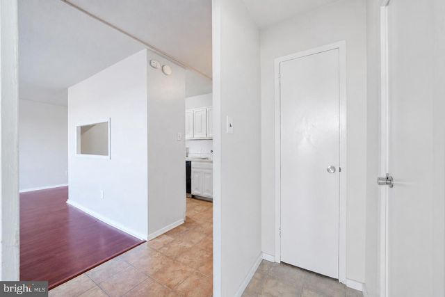 904 BARCLAY TOWERS, Cherry Hill, NJ 08034