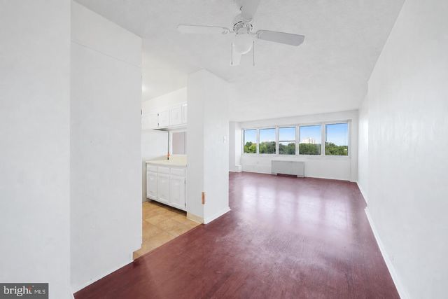 904 BARCLAY TOWERS, Cherry Hill, NJ 08034