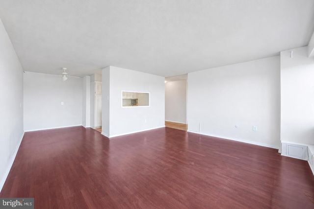 904 BARCLAY TOWERS, Cherry Hill, NJ 08034