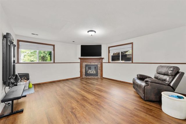 4833 147th Street, Chippewa Falls, WI 54729
